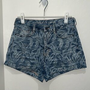 American Eagle Mom Short